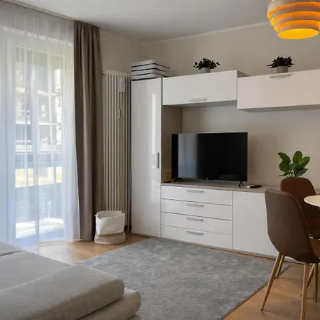 Apartamento Nivo Surrounded By Gardens And On The Slope