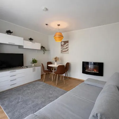 Nivo Surrounded By Gardens And On The Slope Apartment Bad Kleinkirchheim