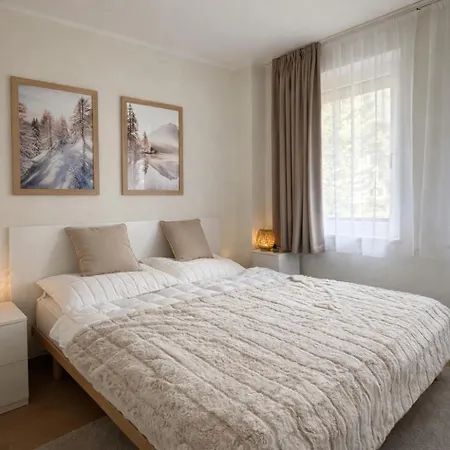 Apartment Nivo Surrounded By Gardens And On The Slope *